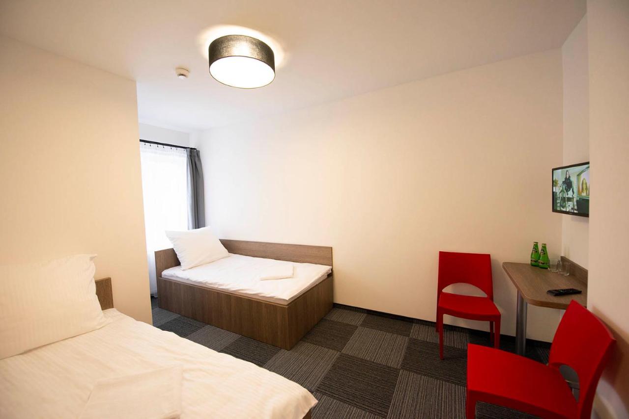 Hostel Sms Free Parking Бидгошч Екстериор снимка